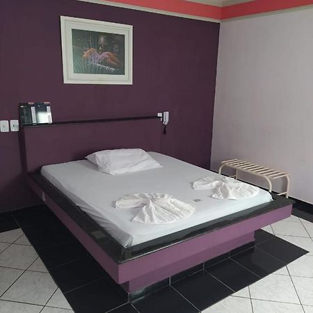Bhaus Motel Marília Екстериор снимка